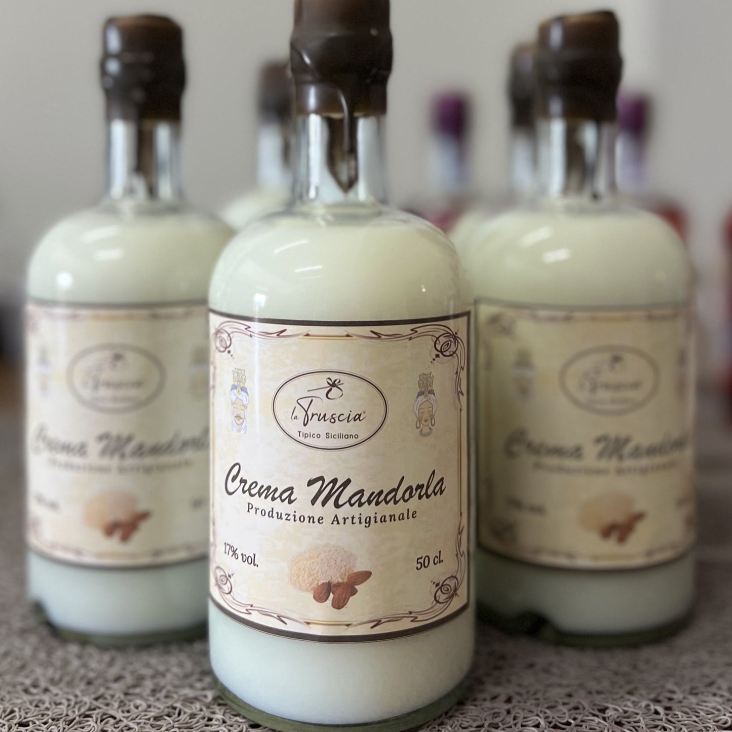 CREMA LIQUOROSA DI MANDORLA